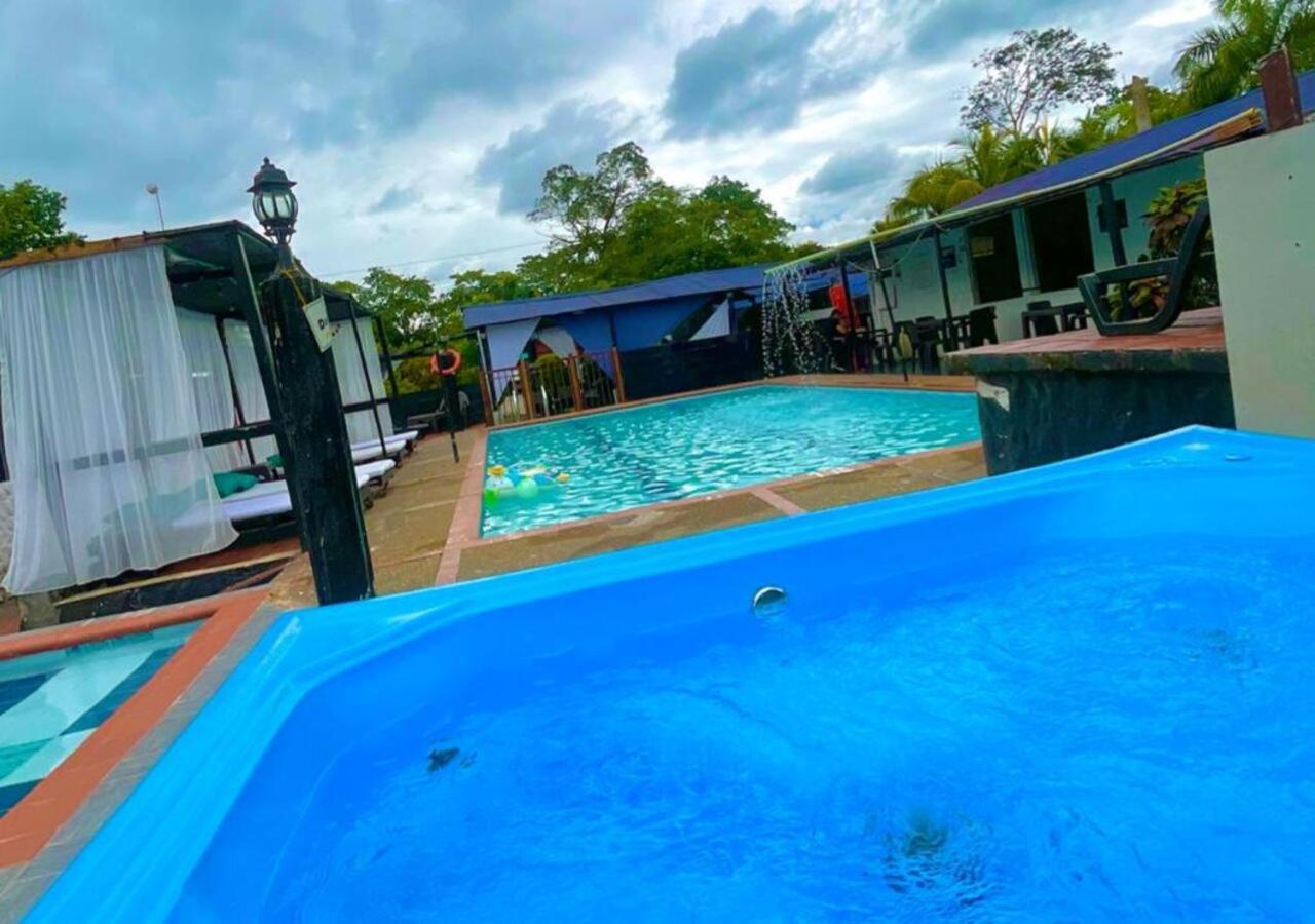Llano Dorado Hotel Campestre Granja Campo Alegre Екстер'єр фото