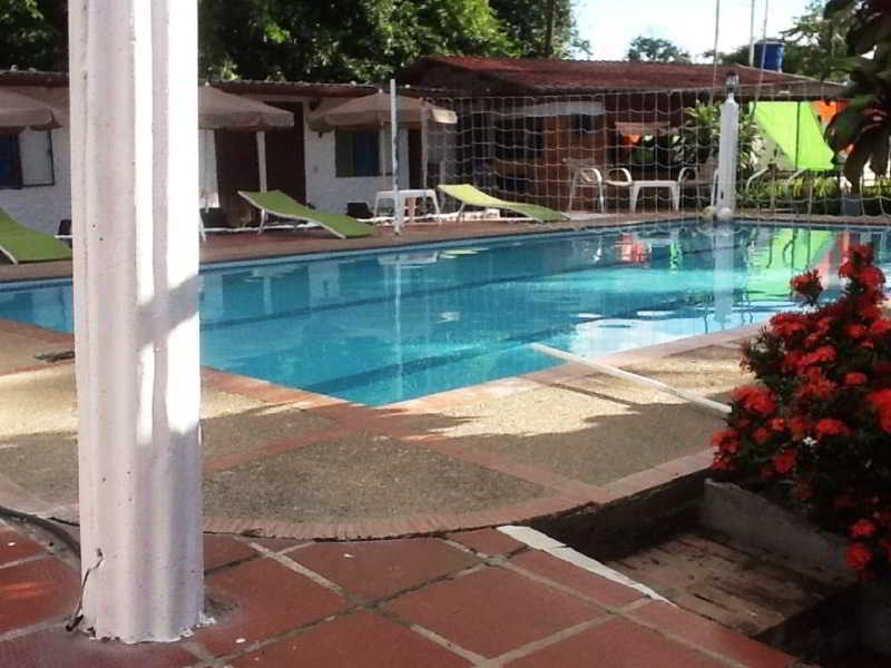 Llano Dorado Hotel Campestre Granja Campo Alegre Екстер'єр фото